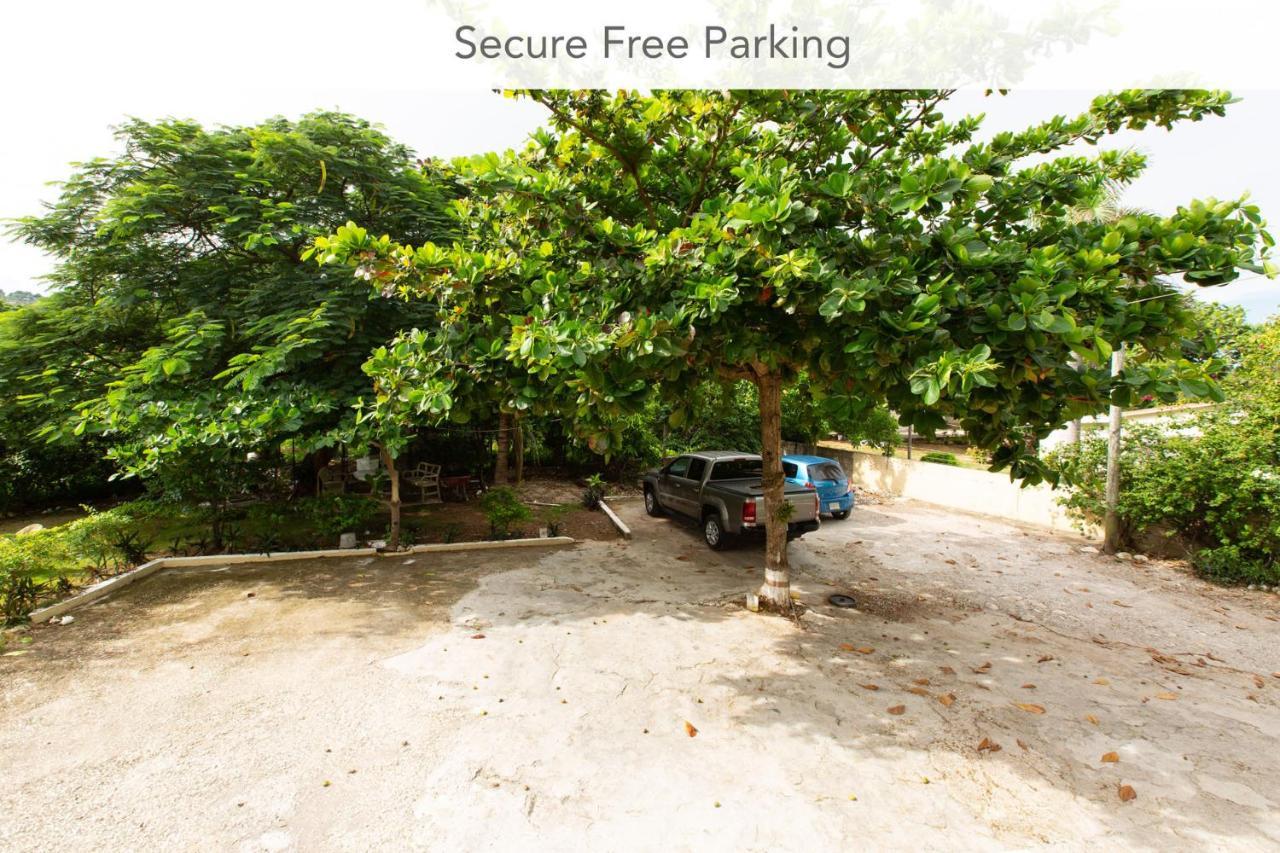 Calypso Villa Jamaica Montego Bay Exterior photo
